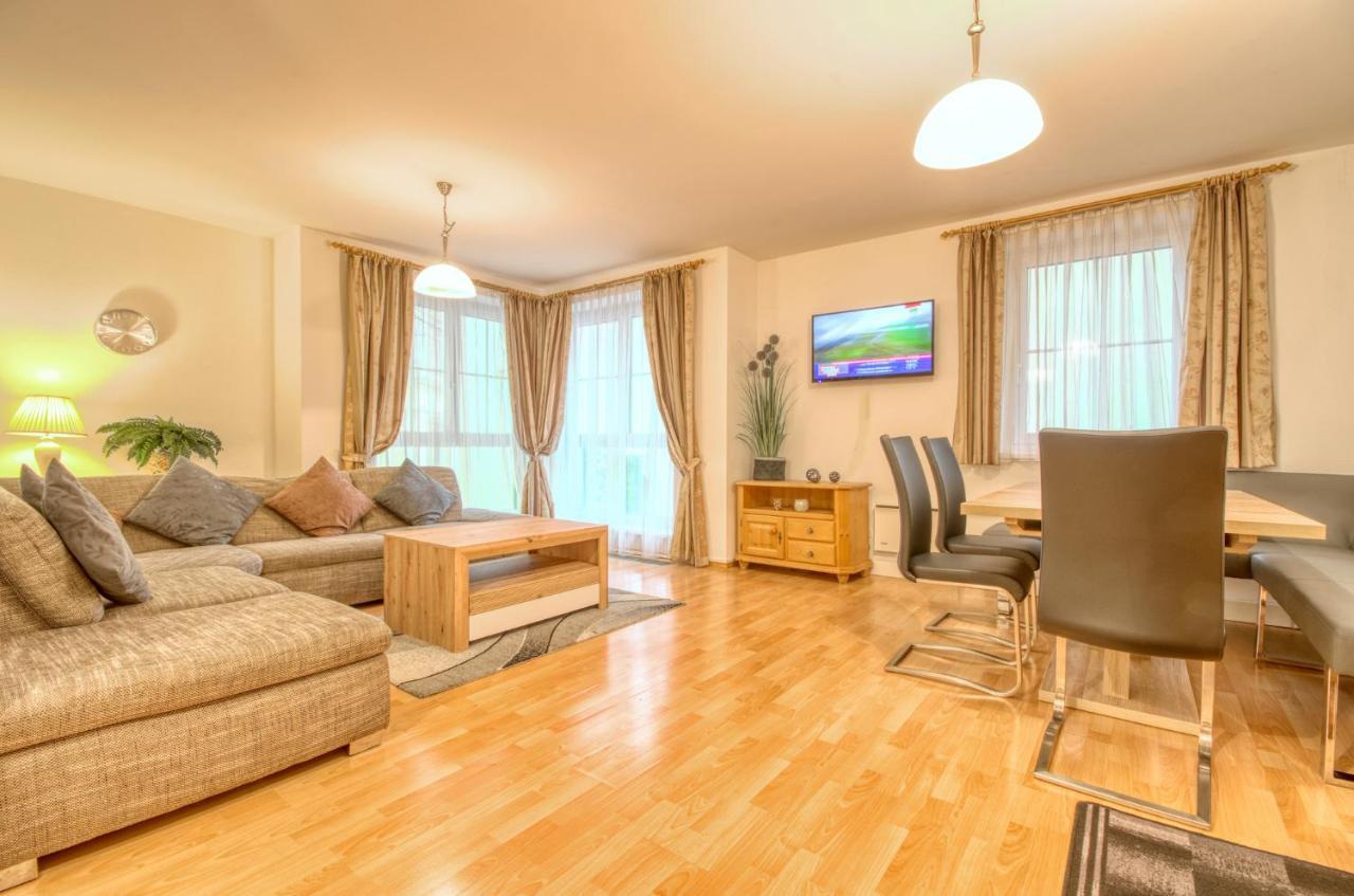 Zeller City Apt Aydin - By Alpen Apartments ツェル アム ゼー エクステリア 写真